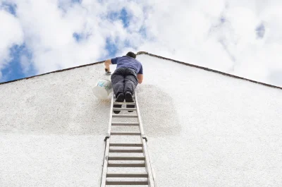 Peinture extérieure à Brouillet — façades et ravalement